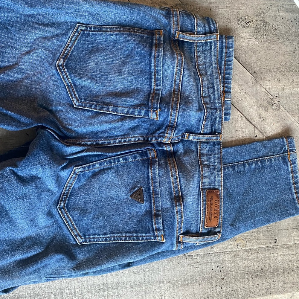 Guess Jeans - Picture 2 of 3
